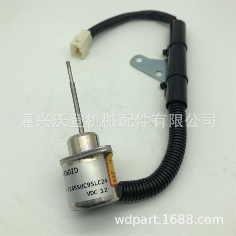 f90ee551bfba81891120cc5ae1a868