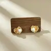 Nuevos Pinzas para Orejas de Perlas Artificiales con Forma de Corazón de Cristal Bicolor Minimalistas de Nicho, Pendientes Elegantes y Versátiles sin Perforación