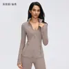 Chamarra de yoga de manga larga para otoño, chamarra deportiva elástica ajustada para mujer, adecuada para actividades al aire libre como ciclismo, correr y fitness, modelo D26110