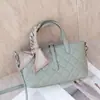 Bolso Cuadrado Pequeño Acolchado de Cuero Genuino de Nicho para Mujer, Versátil Bolso Cruzado de Piel de Vaca de Primera Capa Transfronterizo, Forma Natural de Gota