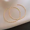 Pendientes Circulares Geométricos de Metal Transfronterizos Europeos y Americanos, Modernos y Únicos, Pendientes con Estilo y Elegancia con un Toque de Nicho de Alta Gama para Mujer