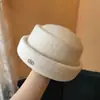 Sombrero pequeño de lana estilo Hepburn boina elegante sombrero tipo cubo sombrero simple versátil sombrero de copa redonda sombrero moderno sombrero de azafata de vuelo a la moda
