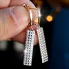 Amazon Moda Aretes Redondos de Diamante Completo de Dos Tonos para Mujer, Personalizados, de Gama Alta, Lujo Accesible y Estilo Versátil