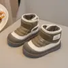 Botas de Neve para Meninas Inverno Espessas Botas Curtas de Couro Impermeáveis para Meninos 2025 Novas Mocassins Quentes à Prova de Frio para Crianças