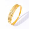 Pulsera de Celebridad de Internet Bohemio Mismo Estilo con Incrustaciones de Diamantes Cuadrados Simple Lujo Ligero Nicho Acero de Titanio Chapado en Oro de 18K en stock