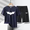 Traje de Verão Novo com Camiseta e Shorts de Seda Gelada Masculino Tendência Casual Esportivo Secagem Rápida Roupa Tamanho Grande Duas Peças Roupa Masculina