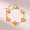 Pulseira de trevo de quatro folhas popular de 13 mm, primorosamente trabalhada, pulseira de cinco flores de madrepérola dupla face 18k para mulheres, nova versão com um toque de luxo