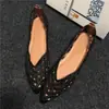 Sapato Feijão de Celebridade da Internet com Estampa de Grou Branco Feminino de Verão com Biqueira Fechada Versátil Vazado Casual Baixo Sapatos de Primavera Loafers de Outono Sapatos Únicos