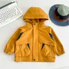 Valle del Viento 2026 Otoño Nueva Chaqueta con Capucha para Niños Estilo Japonés Exterior Elegante Abrigo de Trabajo para Niños Producto Nuevo