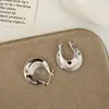 Brincos Minimalistas de Luxo Leve Retrô de Alto Padrão Estilo Francês, Versáteis para o Dia a Dia, Design Simples de Nicho, Brincos de Personalidade Única para Mulheres