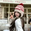 Gorro de lana para mujer de otoño e invierno con pompón, adelgazante, cálido, protector de orejas, gorro de punto, moderno sombrero Lei Feng