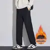 Pantalones Largos Casuales de Pierna Recta Espesos con Felpa, Estilo Nuevo Otoño e Invierno para Hombre, Negocios Casual, Cálidos y Amigables con la Piel, Espiga, Venta al por Mayor