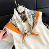Novo Lenço de Seda Estampa Leopardo Lenço Quadrado Pequeno Quatro Estações 70cm Lenço de Seda Europeu e Americano Lenço Feminino Estampado Caju Coreano