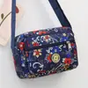 Bolsa Feminina Popular Mais Vendida, Bolsa de Tecido Floral, Bolsa Transversal de Grande Capacidade, Bolsa com Zíper Multicamadas à Prova d'Água para Mães de Meia-Idade e Idosas, Bolsa de Feira de Rua