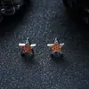 Pendientes de botón de estrella de cinco puntas irregulares con pedrería para hombre, Accesorios de pendientes versátiles de moda de nicho para mujer, Accesorios de lujo ligero con sensación de alta gama