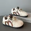 Zapatos de niña dulces originales feos lindos zapatillas de suela blanda versátiles 2025 nuevos versátiles zapatillas de entrenamiento alemanas zapatos deportivos casuales