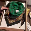 Bufanda de Seda Estilo Coreano con Hebilla Magnética para Mujer, Bufanda Cuadrada Delgada, Bufanda de Invierno con Colgante, Decoración para Cuello, Moda Versátil, Protector de Cuello, Venta al por Mayor