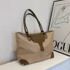 Bolsa de Gran Capacidad para Mujer 2023 Invierno Nuevo Bolso de Hombro Simple y de Moda para el Trabajo Bolso Grande Bolsa Tote para Estudiante