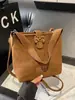 Bolsa Versátil Nova de Alta Qualidade, Bolsa de Ombro para Mulheres, Bolsa Tote Grande para o Dia a Dia, Bolsa de Suede Elegante para Usar sob o Braço