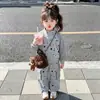 Traje para Niñas Primavera Otoño 2026 Nuevo Infantil Otoño Elegante Moderno Bebé Niña Casual Ropa de Otoño Deportivo Conjunto de Dos Piezas