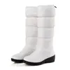 Sapatos de inverno femininos feitos de fábrica, botas curtas quentes, sapatos de algodão branco, botas de algodão felpudas e espessadas, botas de neve de plataforma de sola grossa para mulheres, de cano médio