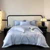 Conjunto de luxo de alta qualidade escovado de quatro peças, capa de edredom bordada em algodão puro, lençol de cima e lençol com elástico 100% algodão, roupa de cama amiga da pele para dormir sem roupa