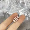 Collar con Letra H Esmaltada Familia H Alta Calidad Chapado en Oro de 18K Colgante Grande de Esmalte Tallado de Precisión CNC Cadena para Clavícula Dropshipping