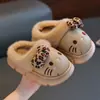 Pantuflas de algodón para niños, colección otoño/invierno 2026, diseño de gato de dibujos animados en EVA para niñas, uso interior/exterior, impermeables, con capa exterior peluda