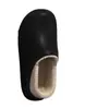 Chinelos de Algodão Impermeáveis para Mulheres, Novo Estilo 2026, Uso Interno Doméstico no Inverno, Antiderrapantes, com Calcanhar Fechado, Sapatos Quentes de Algodão Peludo para Mulheres, Podem Ser Usados ao Ar Livre