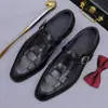 [Pré-Venda, Sem Estoque] Sapatos de Couro Retrô Estilo Chinês para Homens, Couro Genuíno, Couro Bovino, Fivela, Design Vazado, Sapatos de Negócios, Trabalho, Casuais