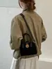 Bolso de mano vintage estilo francés para mujer, nueva colección otoño/invierno 2025, bolso de hombro moderno y versátil, bolso cruzado de nicho para el día a día
