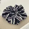 Scrunchie sencillo de punto a rayas estilo coreano de alta gama versátil para moda, liga para el cabello, accesorio para el cabello para moño para mujer