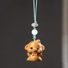 Sándalo verde tallado corbata de moño de caballero Cadena de teléfono móvil de cerdo ángel Artesanía de madera maciza Cadena de llaves de bolsa del signo zodiacal Cerdo