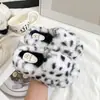 Nuevas pantuflas casuales de felpa para niñas, colección otoño/invierno 2026, estampado de leopardo, pantuflas de algodón versátiles para usar en exteriores, cálidas