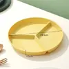Prato redutor de gordura com três compartimentos com prato de acompanhamentos doméstico salada de macarrão bolinho prato de separação de frutas prato de sobremesa lanche