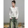 Camiseta base práctica y básica de manga larga con cuello Henley y media botonadura para mujer, adecuada para primavera y otoño, un top de punto acanalado para el trabajo o para usar casualmente