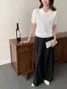 Estilo Old Money Casual Cuello Polo Color Sólido Texturizado Lino Slub Cuello Pico Pequeño Top de Punto para Mujer 26 Verano Nuevo Modelo en Stock