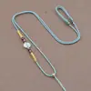 Collar con Cordón y Colgante Pequeño de Hebilla de Seguridad de Granate Delicado para Mujer Colgante de Jade Accesorio de Moda