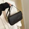2025 Novo Modelo Comércio Exterior Transfronteiriço Simples Versátil Bolsa de Ombro Bolsa Quadrada Pequena Retrô Bolsa de Mão Feminina Pequena Transversal para o Dia a Dia