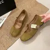 Sapatilhas, sapatos retrô de vovó de corte baixo estilo francês, saltos Mary Jane novos de camurça femininos, sapatos rasos com fenda falsa primavera e outono 2026