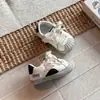 Sapatos Casuais Infantis Modernos de Concha Estrela de Cinco Pontas 2026 Novos Sapatos de Outono para Meninos Estilo Coreano Respiráveis Casuais para Meninas Tendência