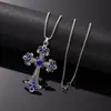Colar Cruzado Transfronteiriço Europeu e Americano com Pingente de Cruz de Diamante Colorido em Forma de Flor Oca, Corrente Simples Retro Versátil para Suéter