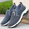 Zapatos de tela old Beijing para hombre de primavera y otoño, transpirables, de suela blanda, antideslizantes, zapatos casuales para mediana edad y ancianos, zapatos de slip-on para caminar para papás