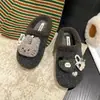 Nuevas Zapatillas de Algodón con Cabeza de Conejo Lindas Otoño/Invierno 2026 para Mujer Suela Gruesa Forradas de Terciopelo Calientes Antideslizantes Para Uso en Exteriores Birkenstock