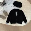 Suéter de Invierno Ins Coreano de Moda para Niños y Niñas, Nuevo Elegante Bebé Falso Dos Piezas Bloque de Color Tejido Grueso