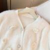 Cárdigan suéter de cuello en V de visón sintético estilo Chanel francés para mujer, corte holgado, diseño floral pesado, felpa suave, cárdigan cálido