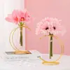 Vaso Floral Moderno Minimalista Estilo Nórdico de Metal e Vidro com Plantas Verdes e Flores Secas, Formato de Lua Feito à Mão