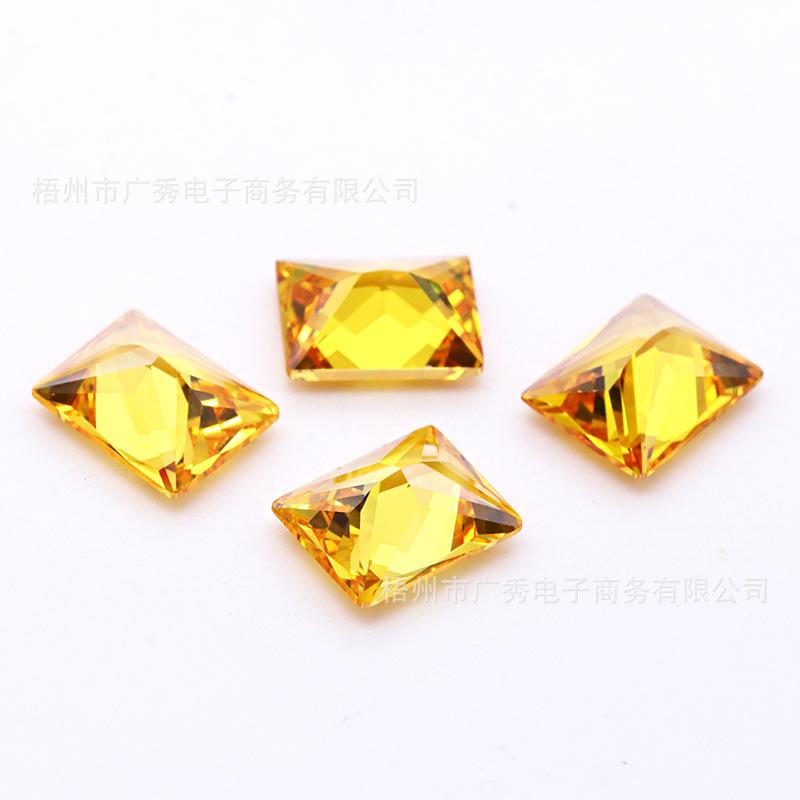 长方金黄锆石