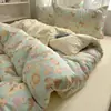 Conjunto de Roupa de Cama Quatro Peças em Algodão 100% Estilo Ins, Fresco e Simples para Estudantes, Conjunto de Roupa de Cama Três Peças com Capa de Edredom e Lençol Fresco e Simples para Dormitório
