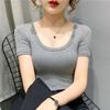 Camiseta com gola U Estilo Novo Branco Tendência Marca Textura Moda Feminina Algodão Estampada Manga Curta Super Popular Top Senso de Design